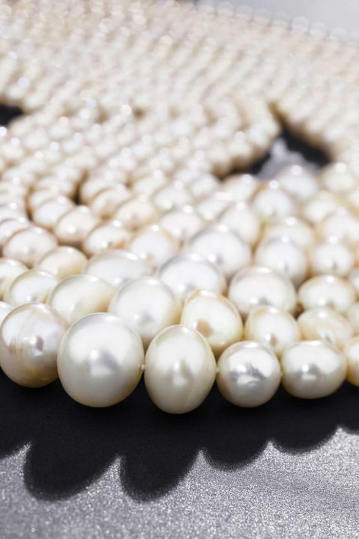 Costliest pearl in sales the world