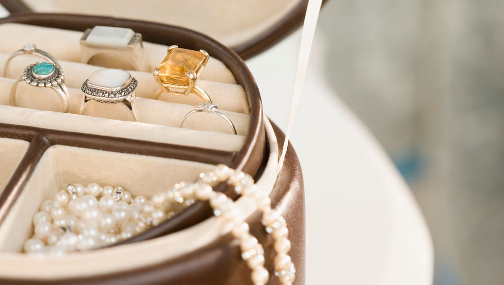 Anti Tarnish Jewelry: 6 Tips To Protect Your Favorite Jewels
