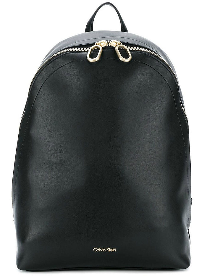 Gigi Hadid wearing a black backpack