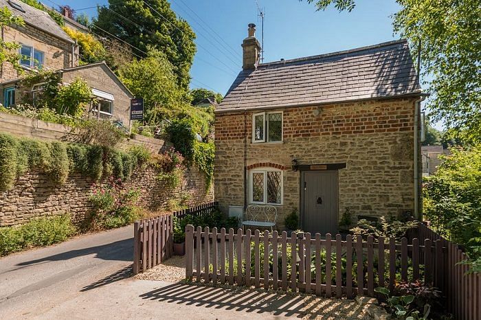 Chalford English Cottage