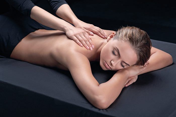 Deep Tissue Massage - Vedure Face, Body & Nail MediSpa