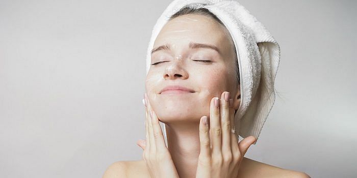 5 Skincare Habits Everyone Should Have To Age Gracefully
