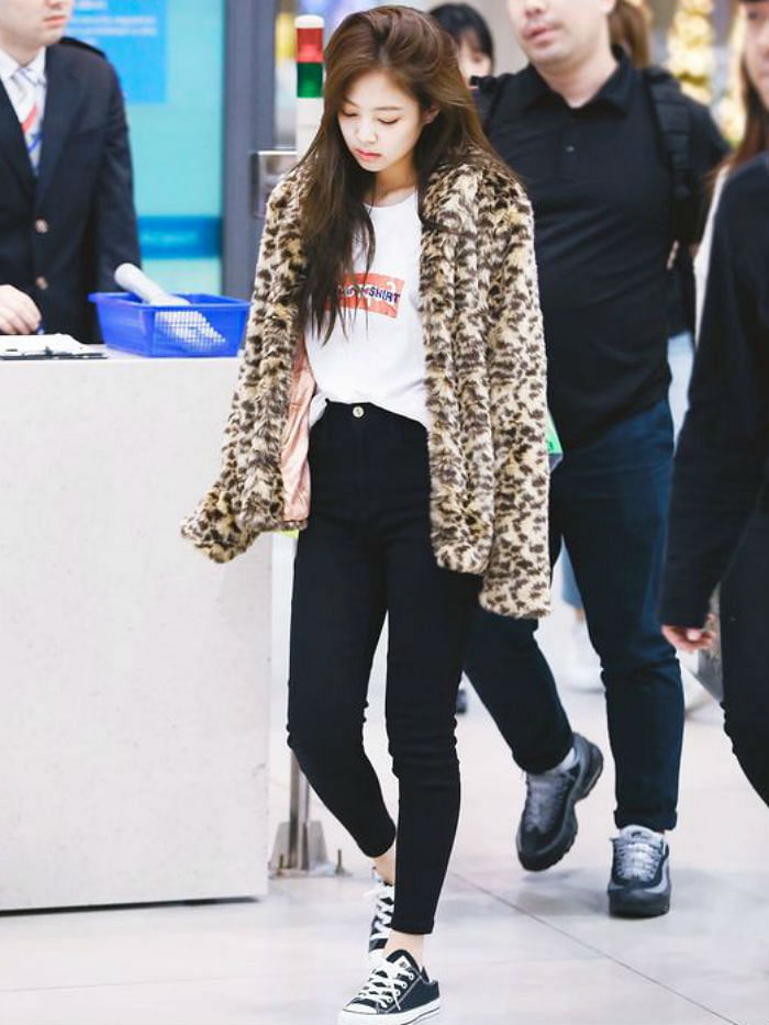 How To Slay Airport Fashion Like BLACKPINK's Jennie Kim