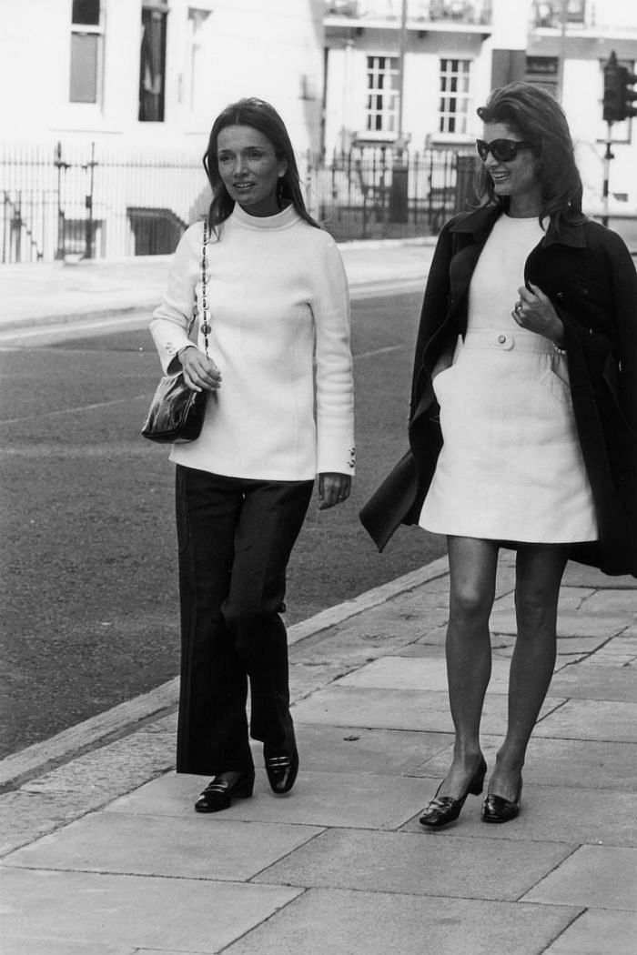 Lee Radziwill and sister Jacqueline Kennedy-Onassis