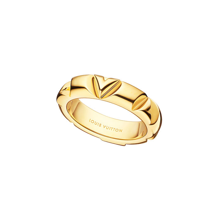 Louis Vuitton on X: LV Volt Fine Jewelry. With bold, sculptural designs,  the #LVVolt diamond-set rings bring a modern flair to the signature LV  initials, which intertwine in a symbol of rhythmic