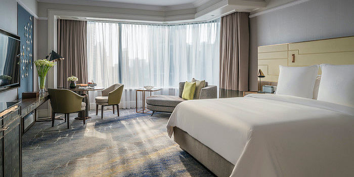 Win A 2D1N Stay Or A Semi-Buffet Dinner For Two At Four Seasons Hotel Singapore