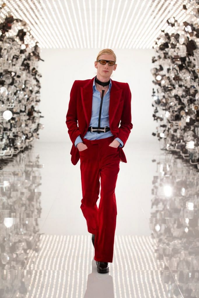 Gucci Tom Ford red velvet monogram shirt– KOSHARCHIVE