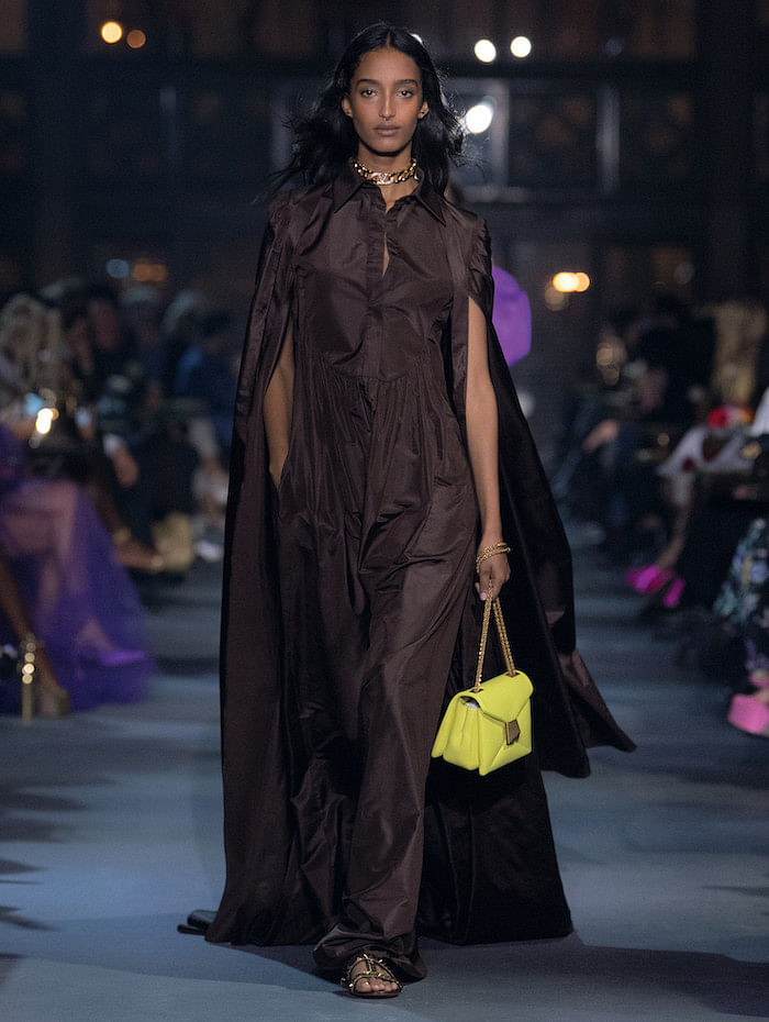 Valentino Spring 2022 Ready-to-Wear Fashion Show Details: See detail photos  for Valentino Spring 2022 Ready-to-Wear collection.…