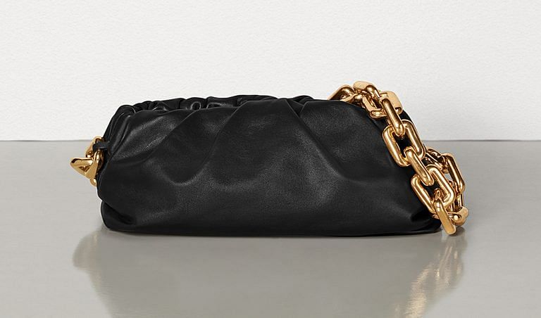 The '90s Shoulder Bags Are Back!