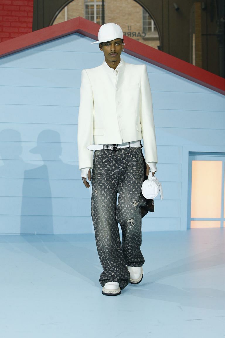 Virgil Abloh's Time At Louis Vuitton Comes Full Circle With His 8th And  Final Collection