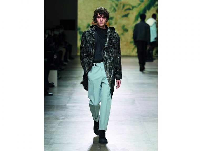 Hermès Fall 2022 Menswear Collection  Mens fashion inspiration, Fall  outfits men, Menswear