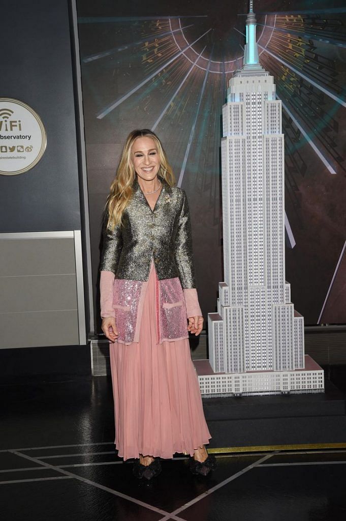 Sarah Jessica Parker Is Pretty In Pink As She Lights Up The Empire State Building