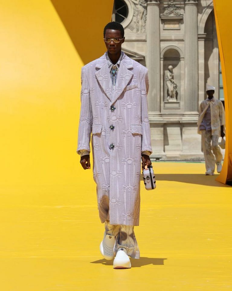 Louis Vuitton Spring Summer 2023 Men's Collection, Photos – Rvce