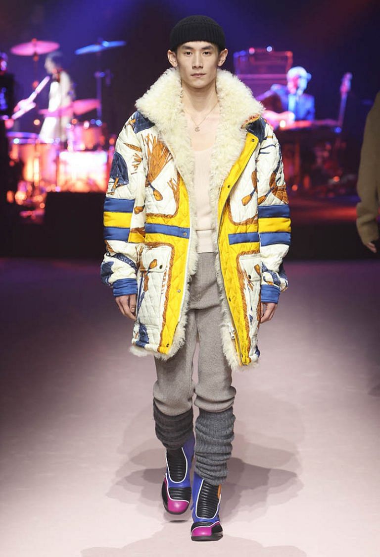 gucci on X: Global Brand Ambassador #KAI at the men's Gucci Fall Winter  2023 fashion show. #GucciFW23 #MFW  / X