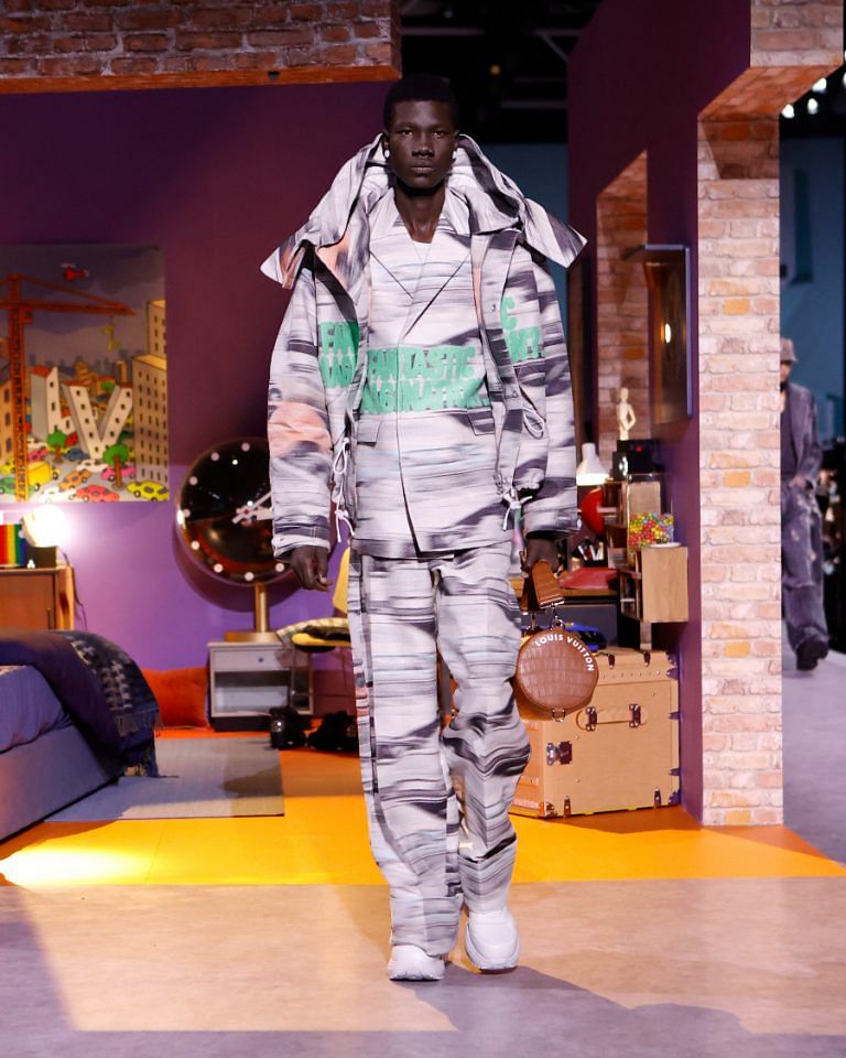 Jackson Wang Slips on Orange Sneakers at Louis Vuitton's PFW Show –  Footwear News