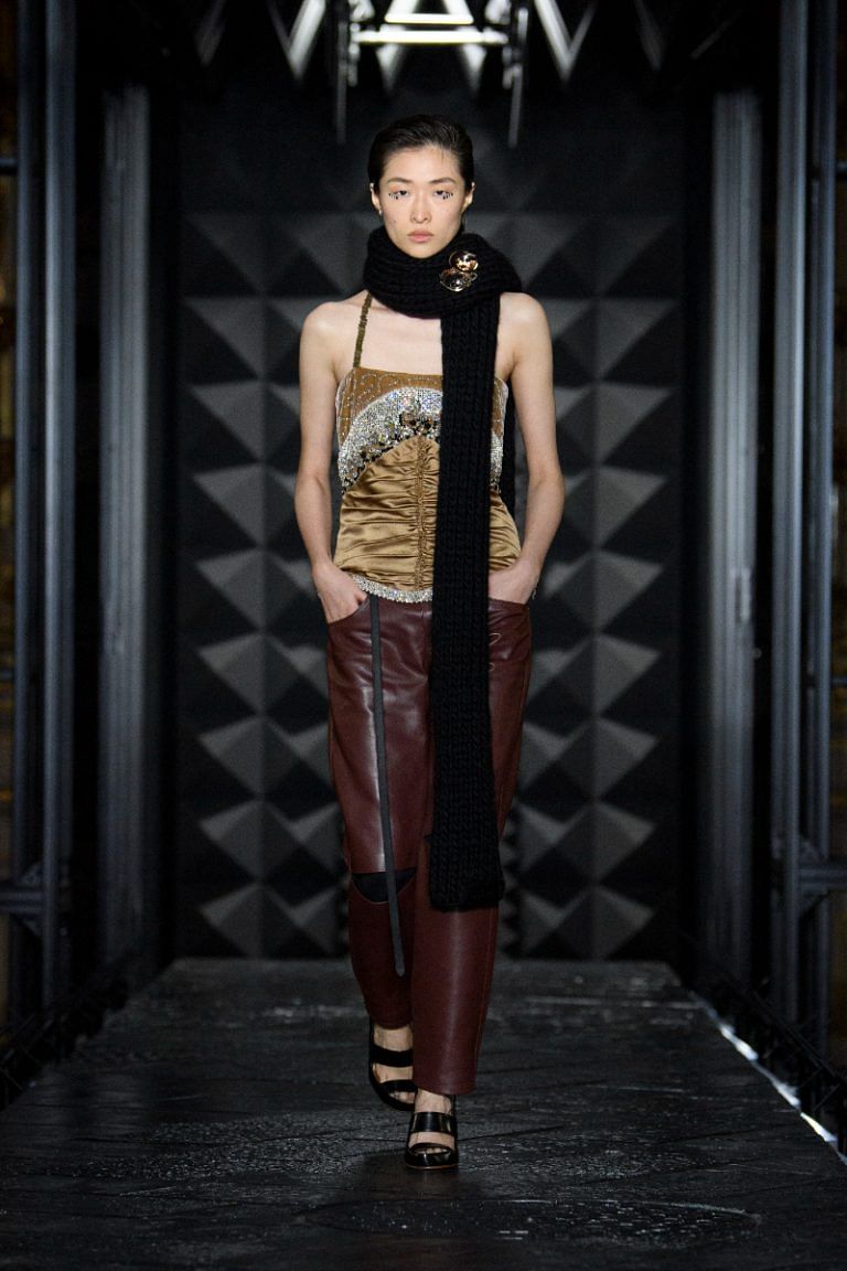 Hyein at Paris Fashion Week (Louis Vuitton S/S 2024 Women Collection  Fashion Show) #NEWJEANS #뉴진스 #HYEIN #혜인