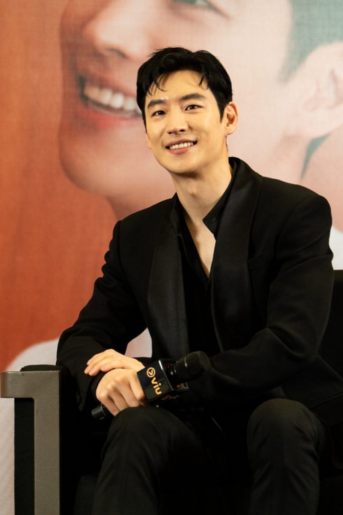 Taxi Driver' Star Lee Je-Hoon Says Singapore Is One Of His Favourite  Countries