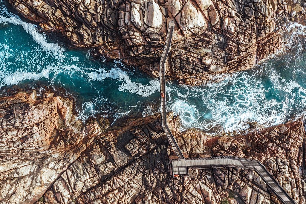 Connecting footbridges allow you to get Instagram-worthy shots at Canal Rocks.
